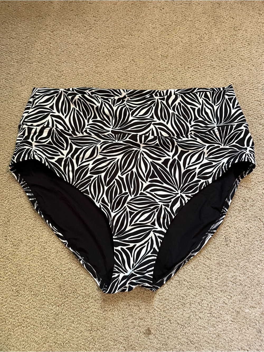 Land’s End high waist bikini bottoms white black 18 - Picture 2 of 4